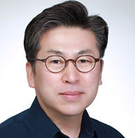 Young Woo Kim